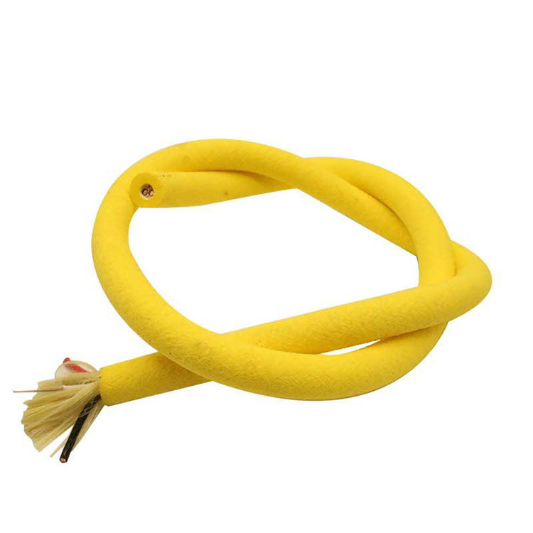 Cum realizează o flotabilitate zero cablul subacvatic de flotabilitate zero în apă?